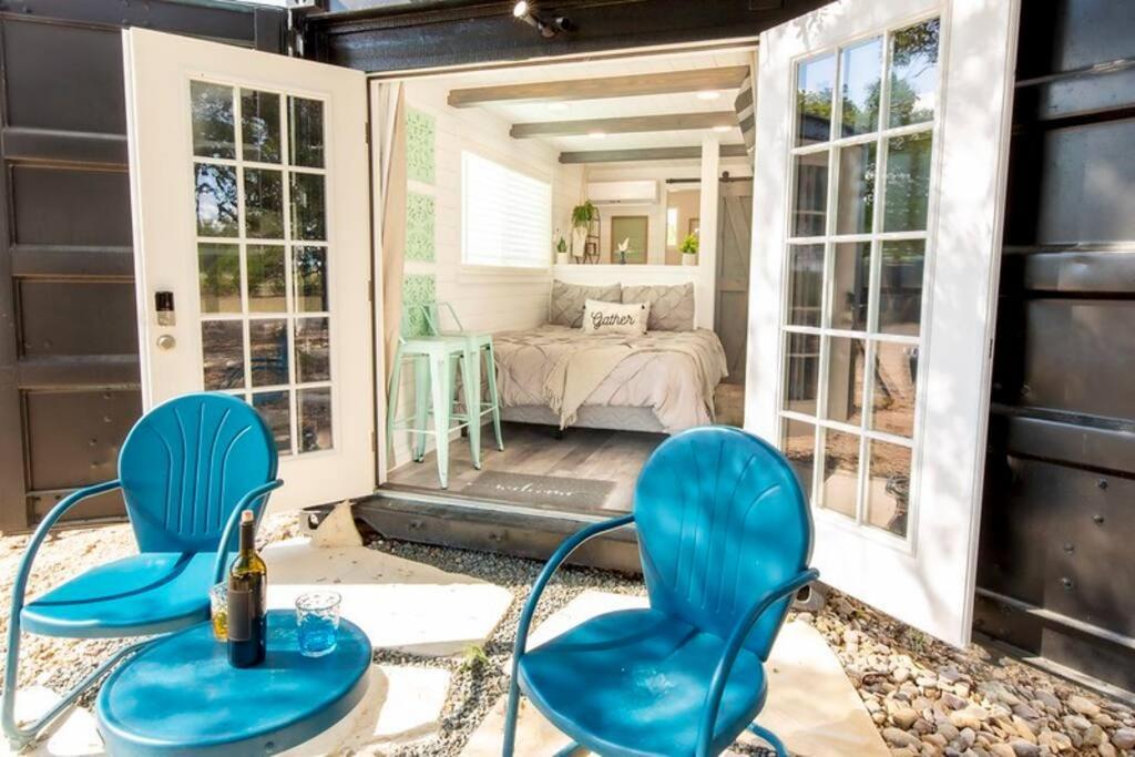 The Container Retreat @ 290 Wine Trail #9 Get Away Today! Hye Bagian luar foto